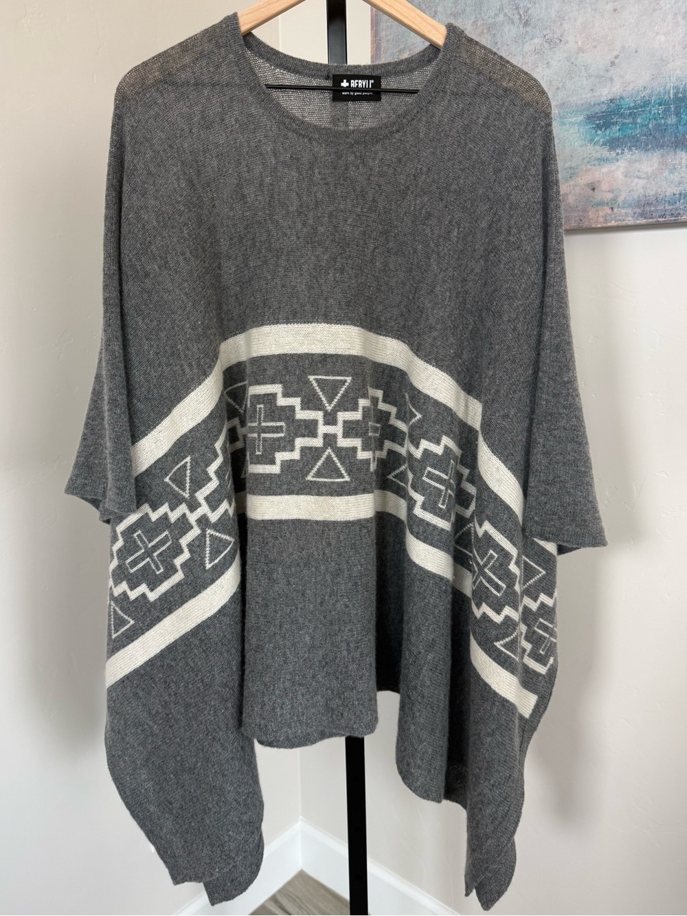 Beryll 100% Cashmere Poncho Gray Ivory Southwestern Made USA One Size Cozy